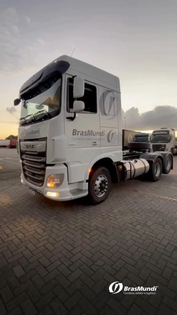 Nesse primeiro semestre de 2026 a BrasMundi realizou investimentos na ordem R$ 20 milhões na ampliação da sua frota de veículos, implementos e equipamentos de movimentação de cargas.

Foram adquiridos 11 novos caminhões 6X2 da marca DAF, e mais implementos como pranchas e siders, além de empilhadeiras e transpaleteiras elétricas das marcas Still e Heli, e diversos outros equipamentos.

“Nosso foco em 2026 é ampliar a capacidade de atendimento no transporte rodoviário de carga, e melhorar a eficiência operacional em nossas Centrais Logísticas”, afirmou Júlio Souza, Diretor Comercial da BrasMundi.

A BrasMundi estará presente como expositor na Multimodal Nordeste, de 04 à 06 de agosto, no Recife Expo Center.

BrasMundi. 25 anos ao lado de quem segue em frente.